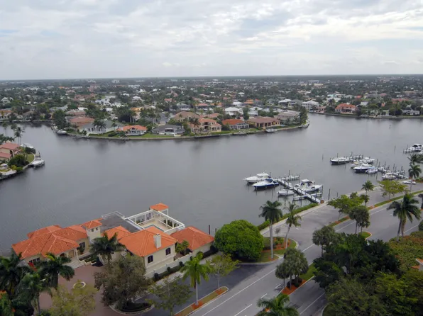 4751 Gulf Shore Blvd N, Naples, FL 34103