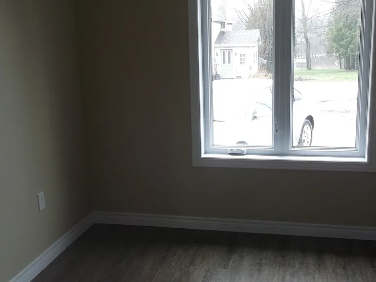 149 Westfall Cres — Photo 7