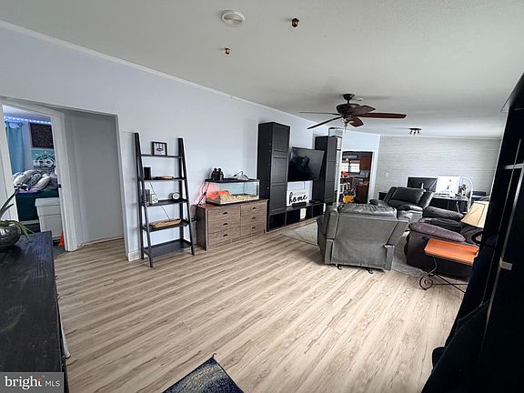 5th image of 520 Wheeler School Rd