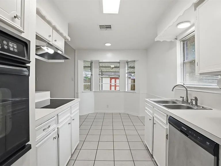 10114 Belfast Rd — Photo 12
