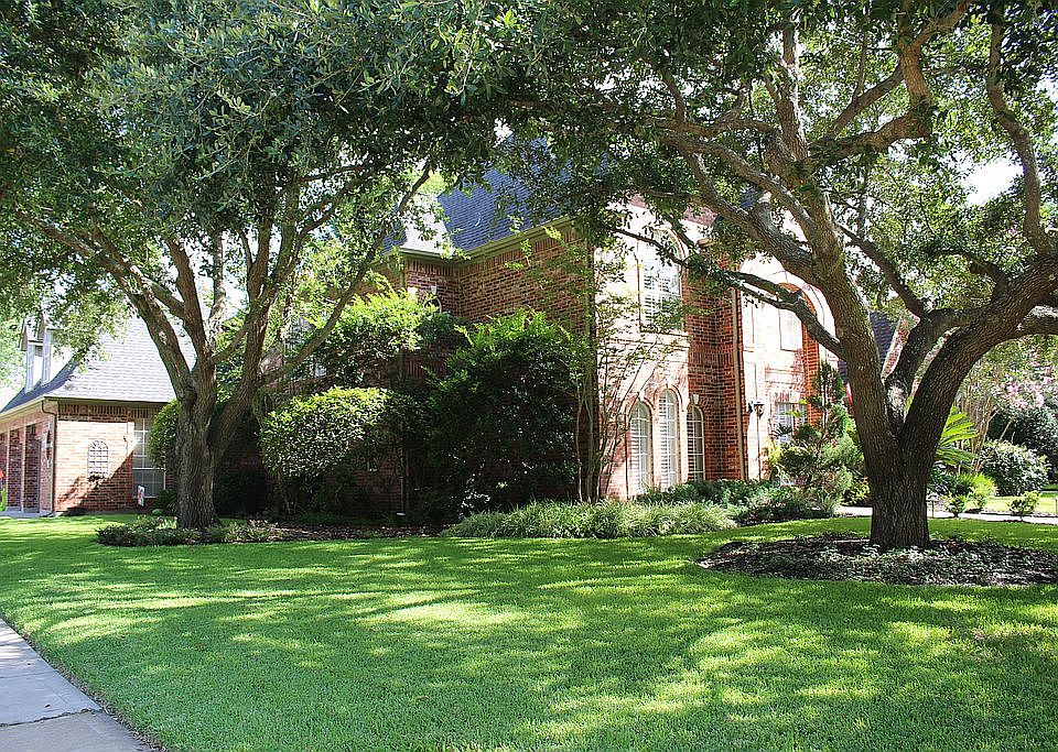 1st image of 23010 Meadow Pond Cir