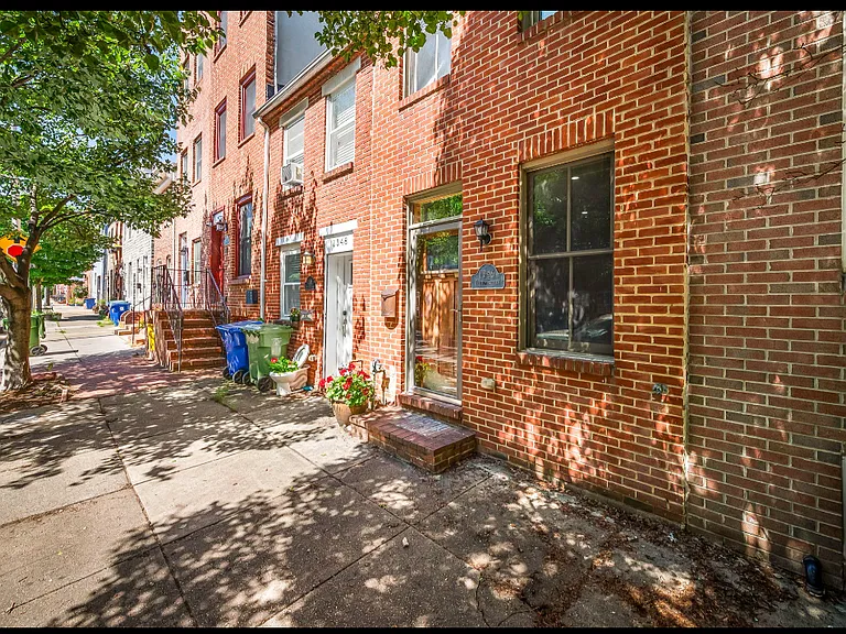 1346 Towson St — Photo 4