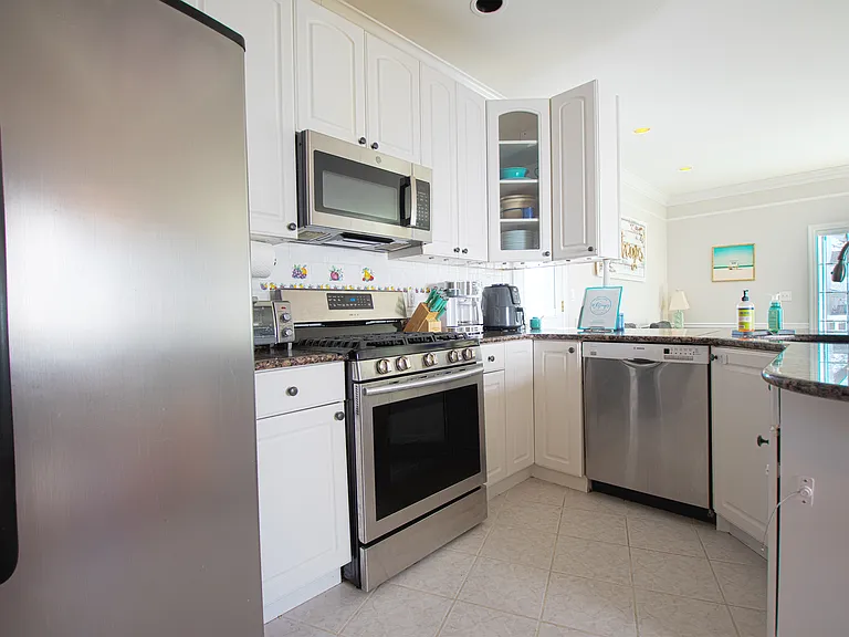 2400 Spruce St — Photo 21