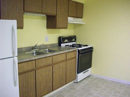 1st image of 2323 30th St SW APT 303