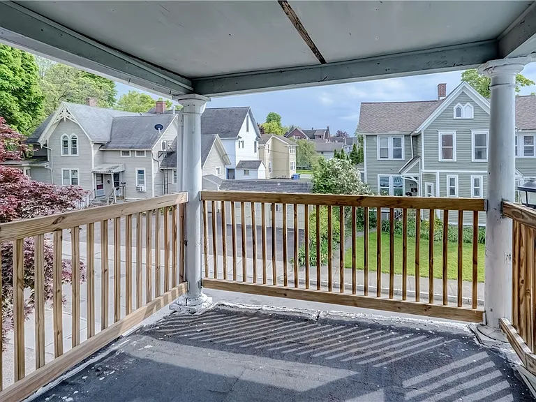 38 Tracy St #UP — Photo 17
