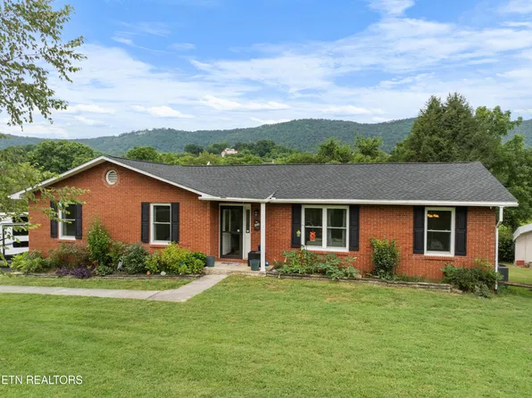 104 Mullis Trl, Jacksboro, TN 37757