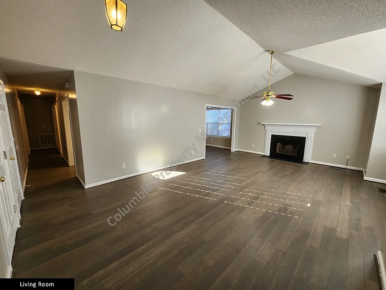 308 N Lake Pointe Dr — Photo 4