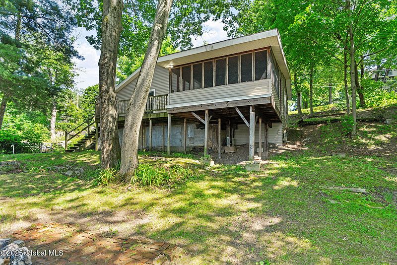 3rd image of 311 Hudson Avenue