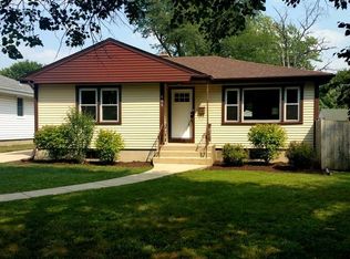 105 N Charles Ave, Villa Park, IL
