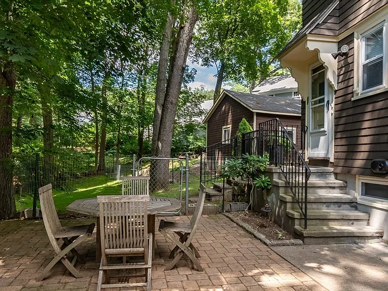 71 Curve St #71 — Photo 4