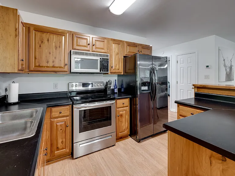 970 Old Limestone Rd E — Photo 10