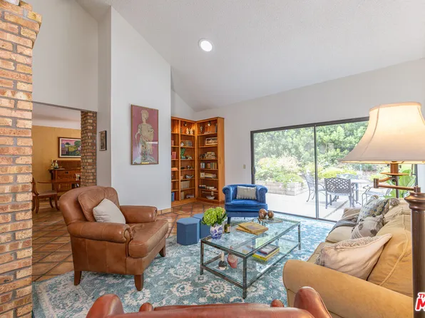 449 Willamette Ln, Claremont, CA 91711