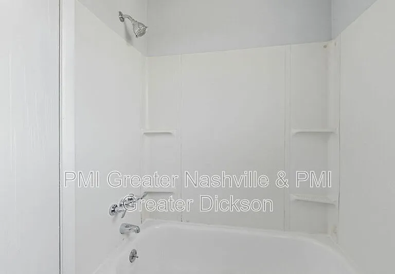 741 McPherson Dr — Photo 16
