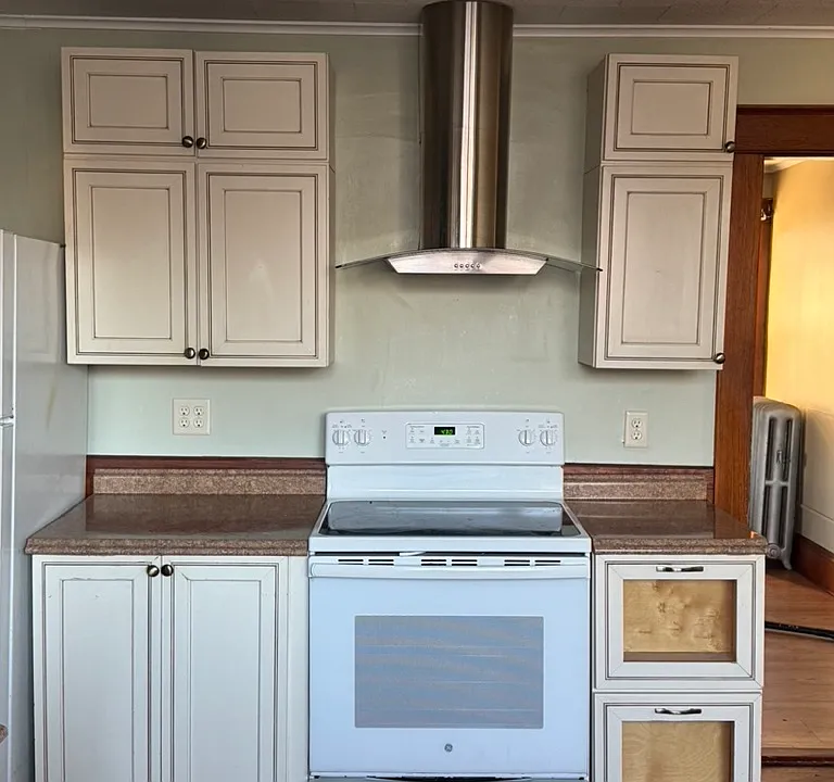 Range / Hood Vent