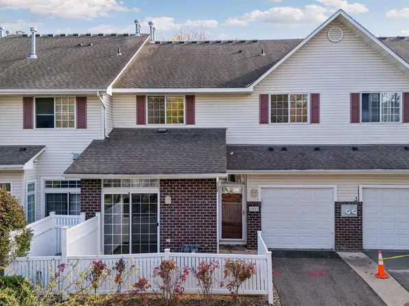 13511 Carmody Dr, Eden Prairie, MN 55344