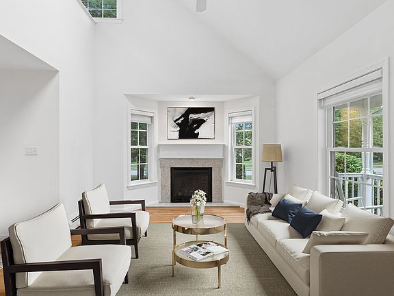 3rd image of 5 Sterling Drive #1