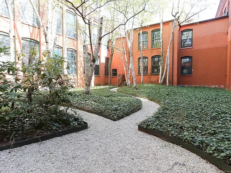 25 Grand St #161 — Photo 18