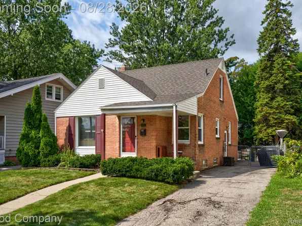 829 Edgewood Dr, Royal Oak, MI 48067