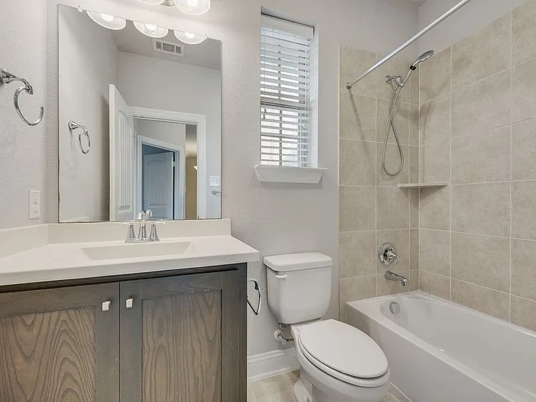 1127 Piedmont Ln — Photo 18