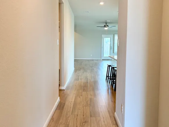 1281 CARL GLN, New Braunfels, TX 78130