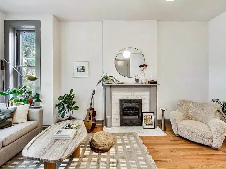 848 N Winchester Ave #1 — Photo 3