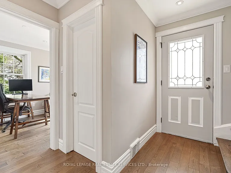 145 Suffolk Ave — Photo 6