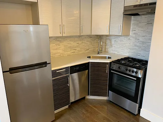 Rented by Premier Metro Realty Corp | media 21