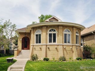 2554 W Morse Ave, Chicago, IL 60645