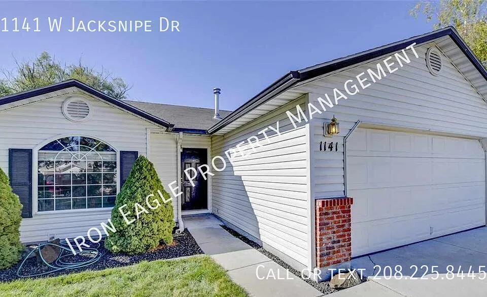 1141 W Jacksnipe Dr