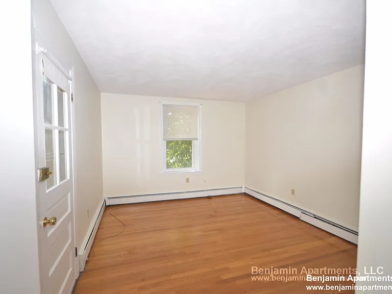310 Tappan St #10 — Photo 8