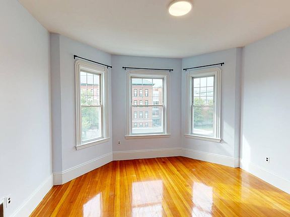 5th image of 789 Columbia Rd #3