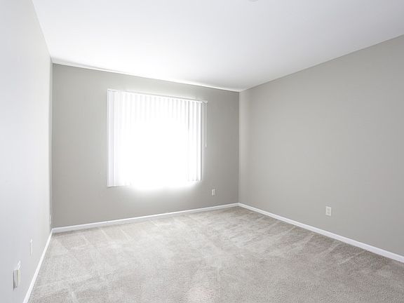 1BR, 1BA - Primary Bedroom
