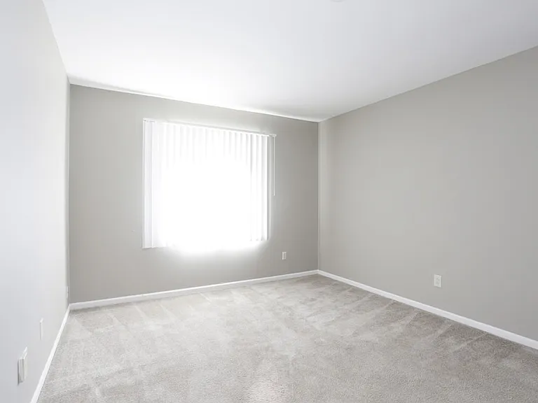 1BR, 1BA - Primary Bedroom