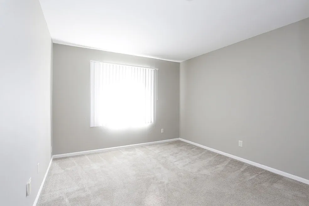 1BR, 1BA - Primary Bedroom - Andover Park
