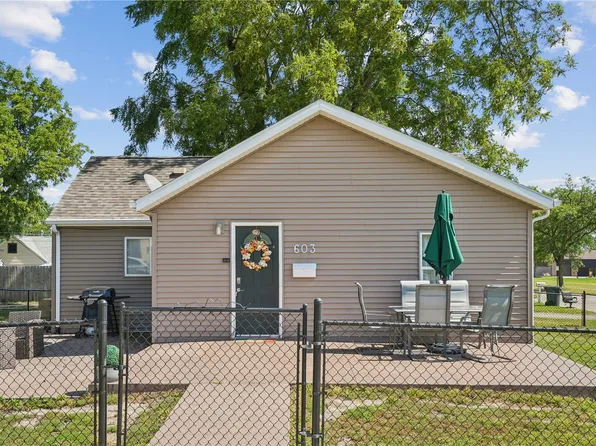 603 15th St NW, Cedar Rapids, IA 52405