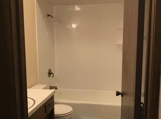 3105 24th St APT 4A, Rock Island, IL