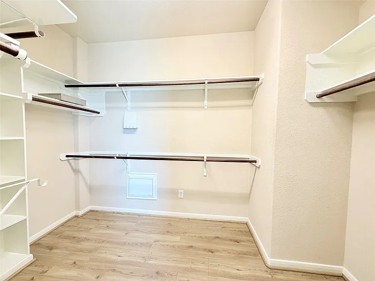 24626 Blane Dr — Photo 33