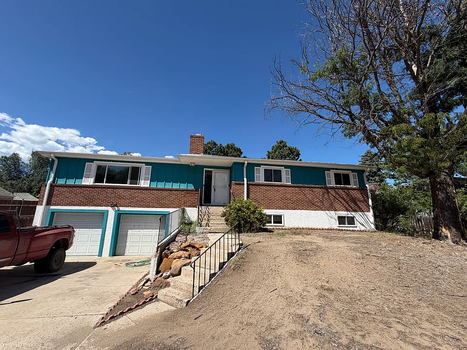 2802 Flintridge Dr