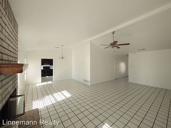 4th image of 110 Margarita Dr