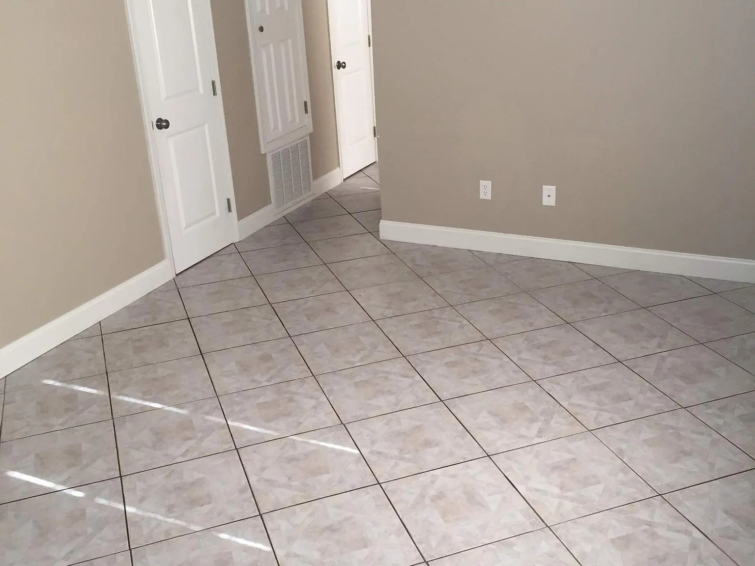 3814 Alton St — Photo 2