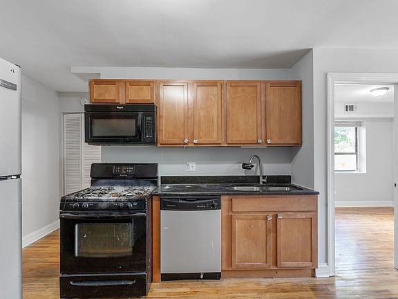 5th image of 7616 N Marshfield Ave APT 204