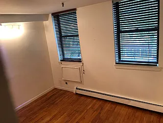 Rented by Roberto Guilbet, LREB