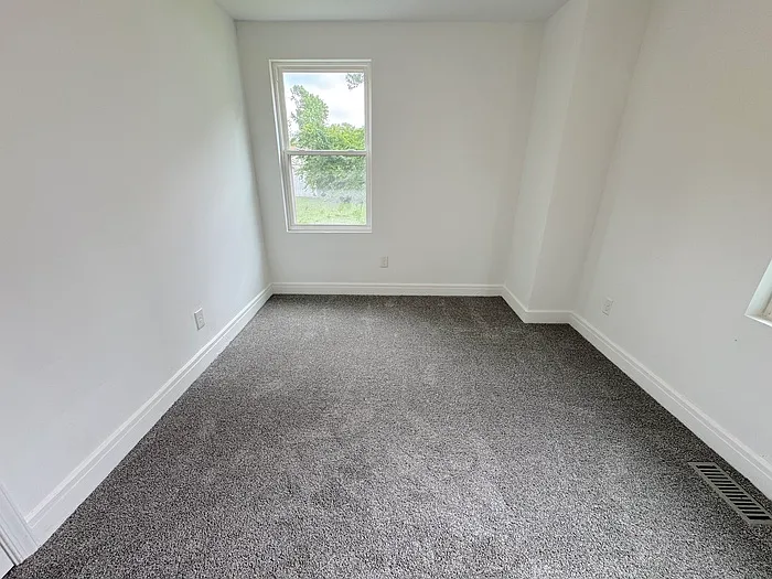 516 Homestead Ave — Photo 24