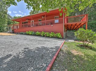 568 Possum Creek Rd, Bluff City, TN 37618