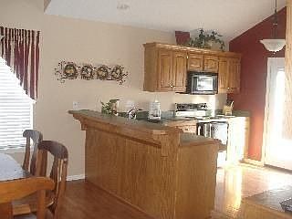 3rd image of 1103 N 1st St E