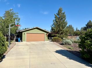 62816 Aladdin Ct, Bend, OR 97701