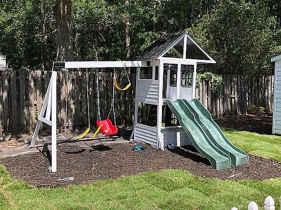 5th image of 4028 NW 64th Pl
