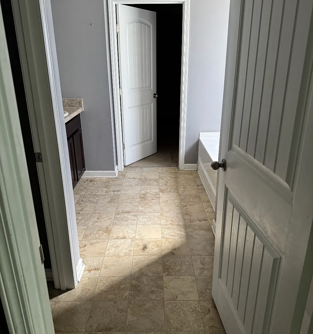 5 bed, 3654 sqft, $2,800 — Photo 4