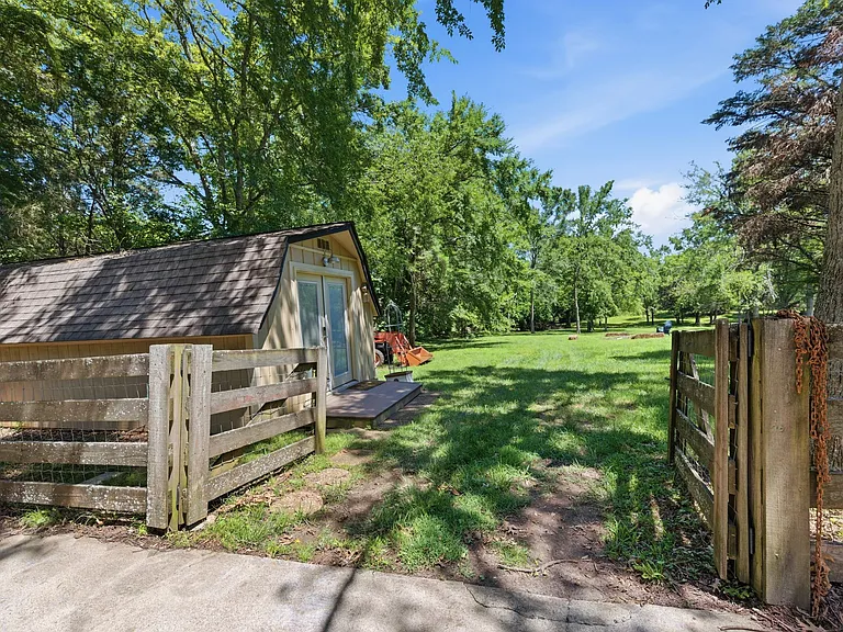 9748 Concord Pass — Photo 44