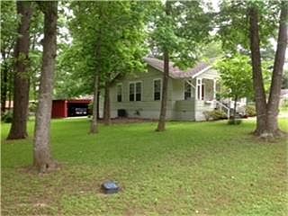 2nd image of 2208 Shannon Dr